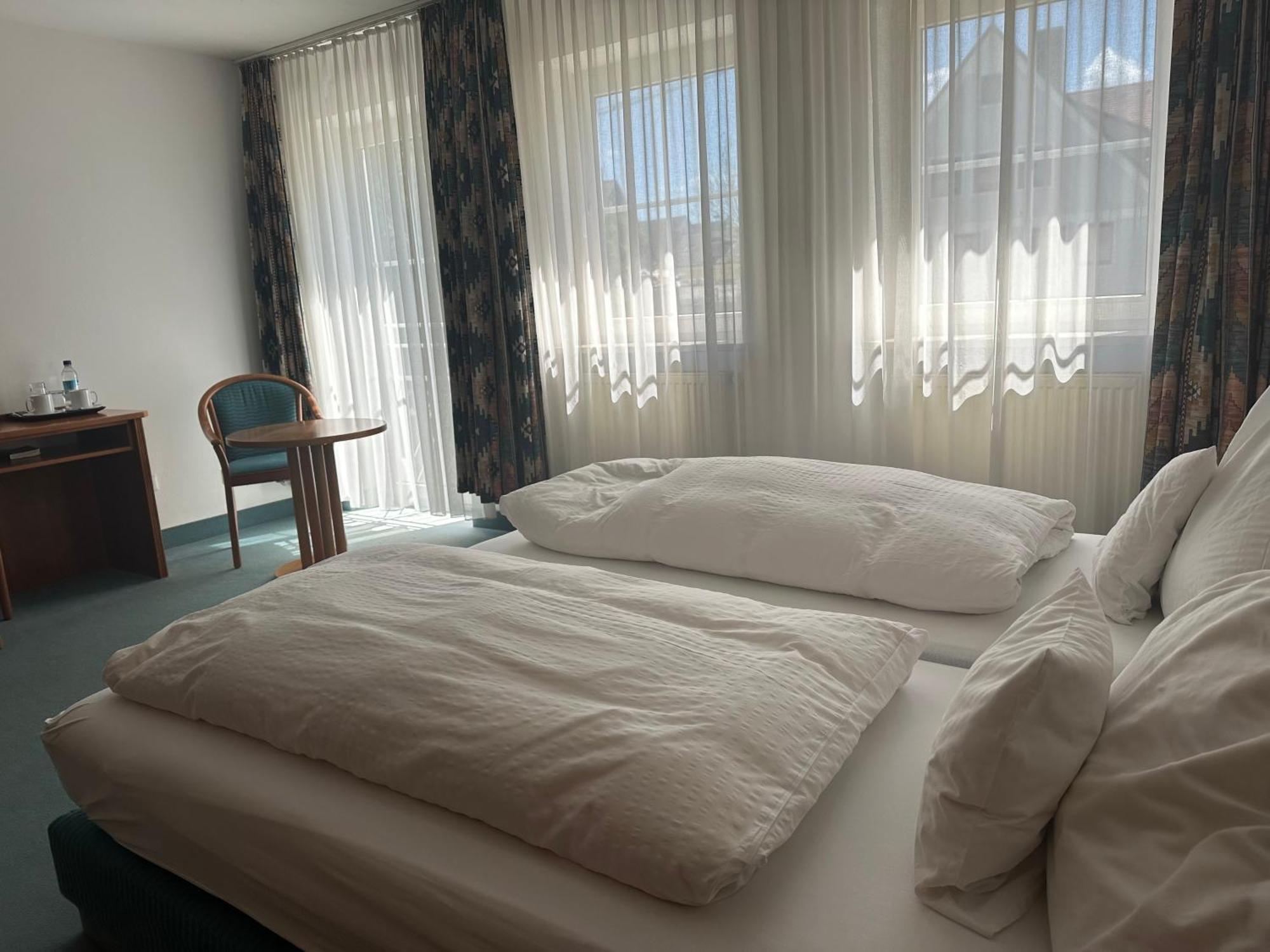 St Hotel Reichertshofen Экстерьер фото